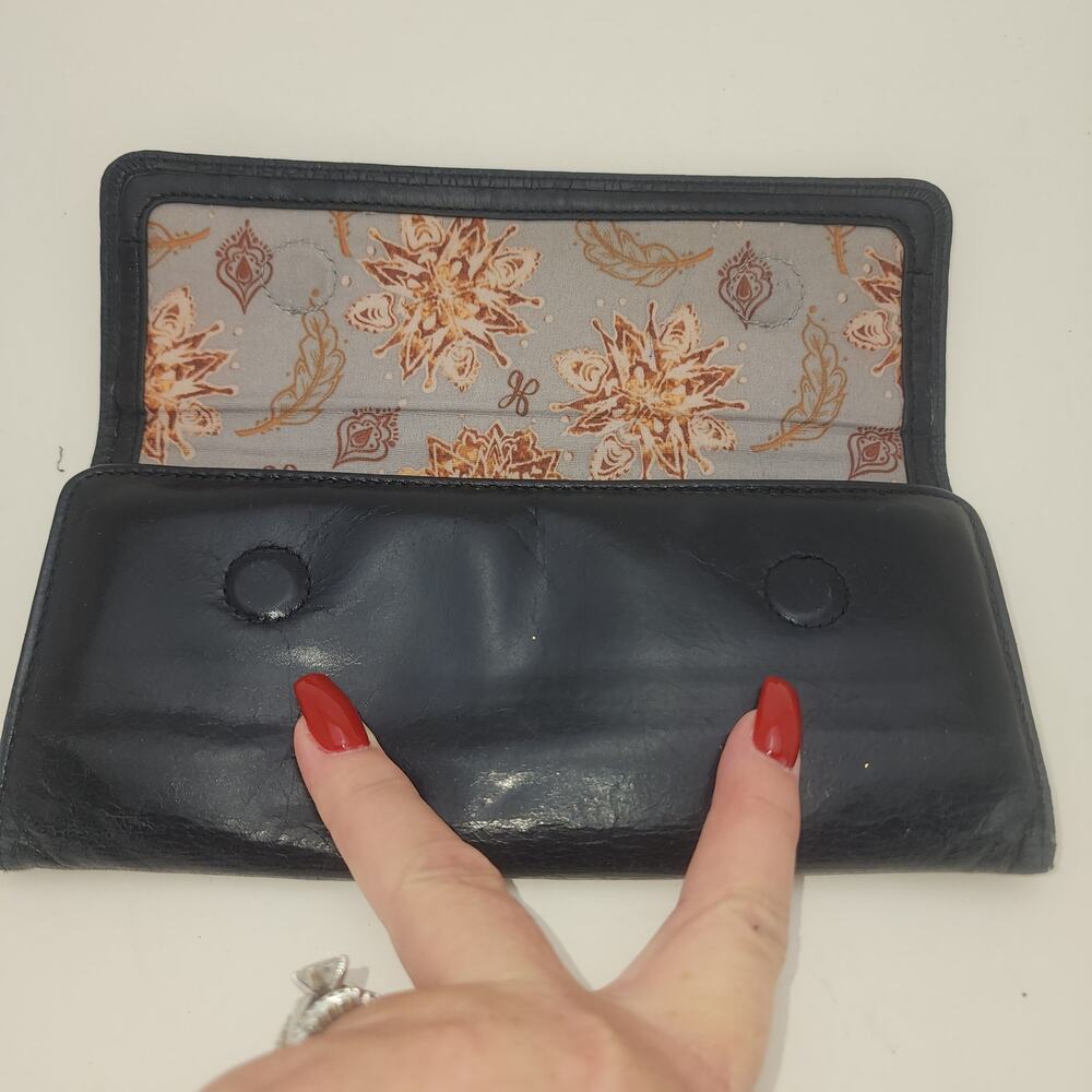 Hobo International Wallet Black  Embossed Quilted Leather Trifold - Picture 10 of 13